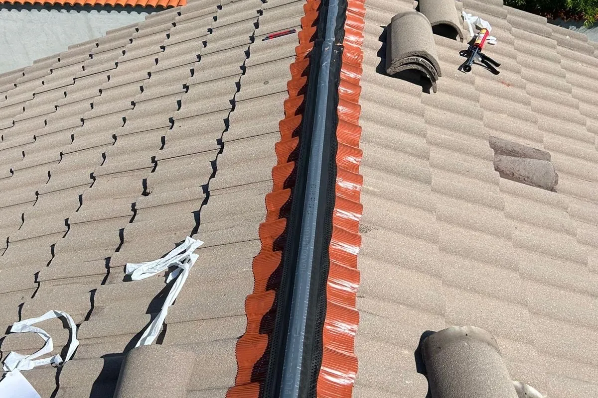 Faîtage à sec ventilé