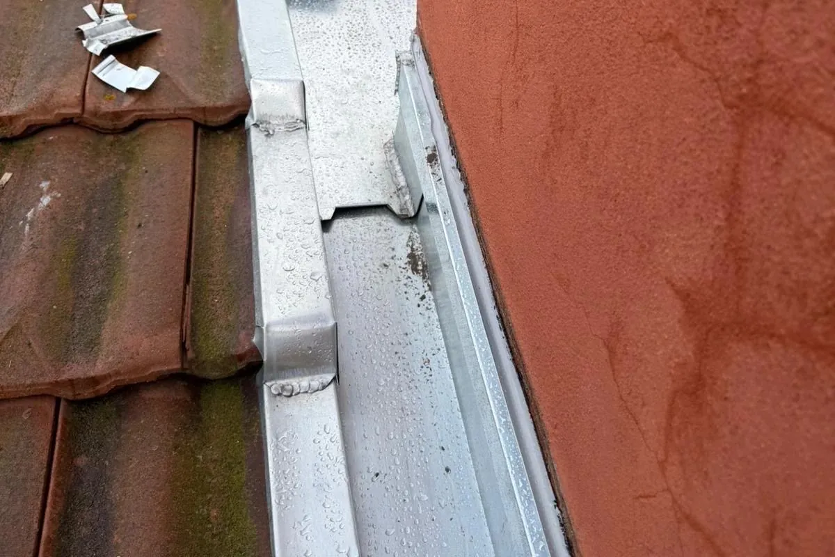 Abergement de cheminée en zinc